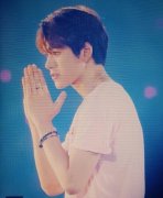 双手合十是谢谢的意思吗，微信双手合十表情是啥意思