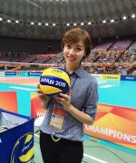 魏秋月现在干什么工作，她为什么这么早就退役了？