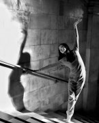 学芭蕾舞腿型对比照，学芭蕾舞最晚年龄是多大？？