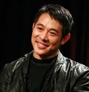 李连杰和泰国拳王打架视频，泰拳实战能力厉害吗？